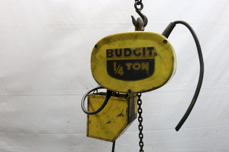 1/4 TON BUDGIT ELECTRIC POWERED CHAIN HOIST: STOCK #12001