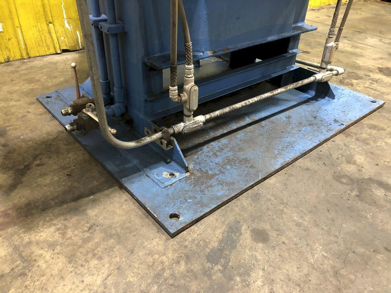 300 TON DAKE H-FRAME HYDRAULIC PRESS: STOCK #17036