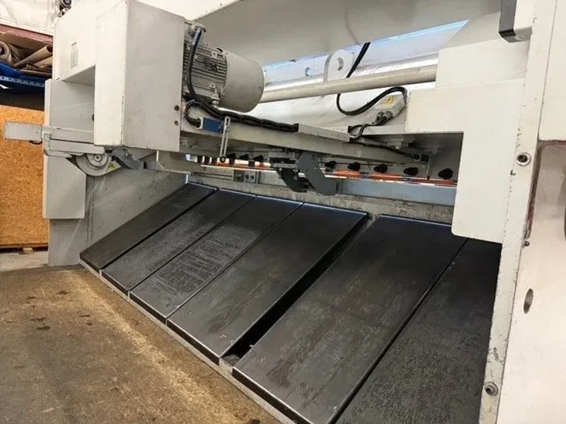 ERMAKSAN 10’ x ¼” Hydraulic Plate Squiring Shear 2018’ # 7619