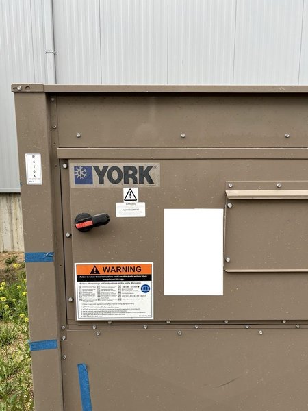 York YCUL0072EE 72-Ton Rooftop Air-Cooled Unit – Dual-Circuit R-410A Chiller (460V, 3-Phase, 2019)