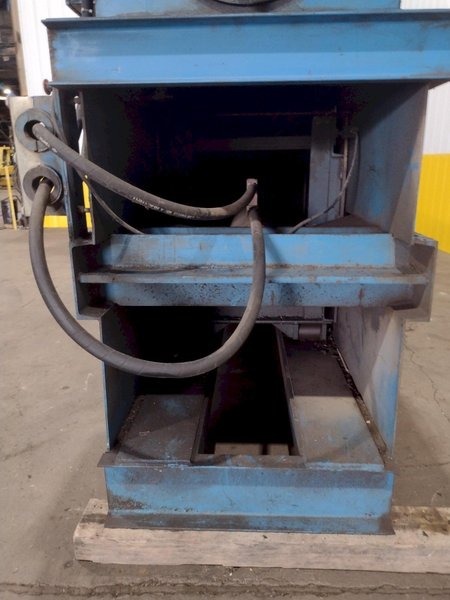 30&quot; X 40&quot; KMF MODEL 3040L CLOSED END HYDRAULIC HORIZONTAL BALER: STOCK #17911