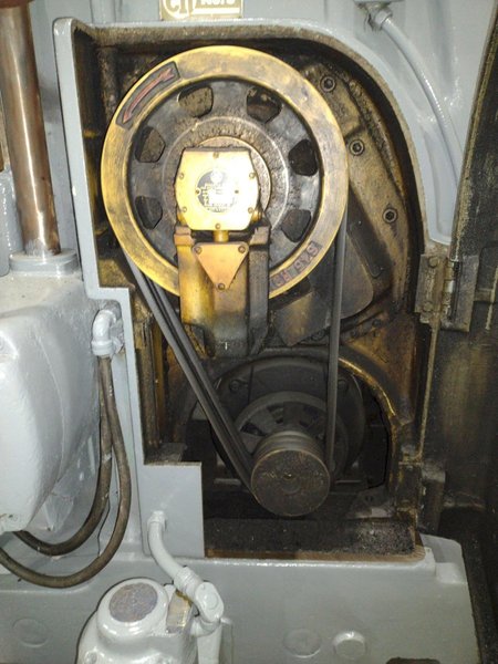 #3 KEARNEY &amp; TRECKER MILWAUKEE MODEL #3 VERTICAL MILLING MACHINE 64" x 13" x 10 HP: YOBRO #24458