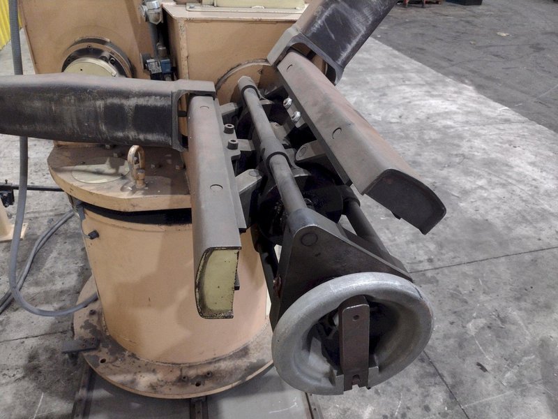 4,000 LBS X 18&quot; CWP MODEL #3RDM-18 DOUBLE END MOTORIZED COIL REEL UNCOILER: YOBRO #23973