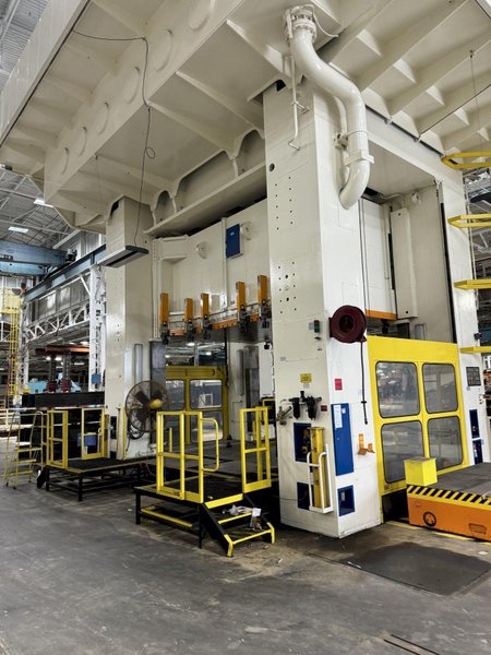 2500 TON SCHULER SMG HZPU-T-2250-4600/2450 HYDRAULIC PRESS. STOCK # 0902224