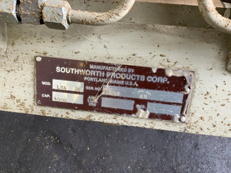 4000 LB SOUTHWORTH HYDRAULIC SCISSOR TABLE: STOCK #80985