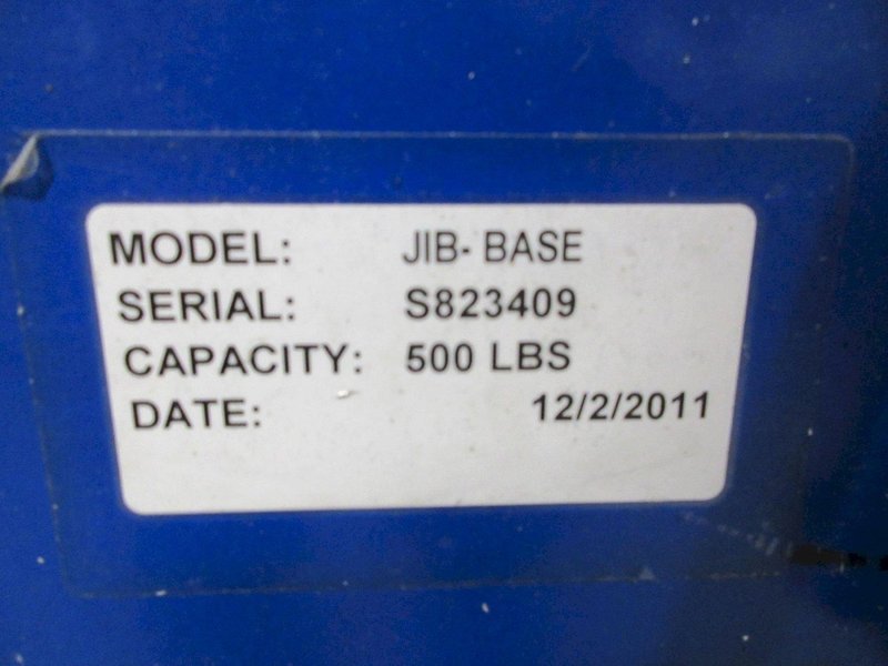 Vestil Portable Swivelng Jib Crane, 500 Lb Capacity with CM Shopstar 500# Electric Chain Hoist, Weighted Jib Base- Auction Item