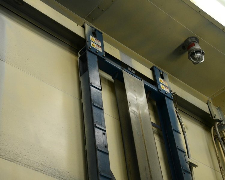 15' x 20' x 14' HIGH GLOBAL FINISHING SOLUTIONS DOWNDRAFT PAINT ROOM WITH 20 TON CRANE: YOBRO #25726