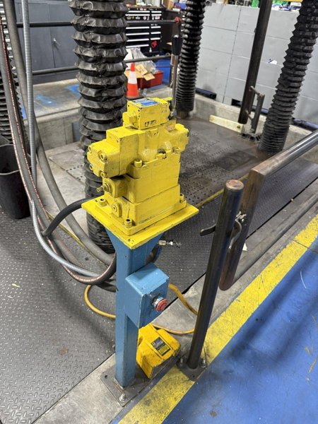 100 TON DAKE MOEL #18-255 4-POST HYDRAULIC SPOTTING TRYOUT PRESS: YOBRO #24169