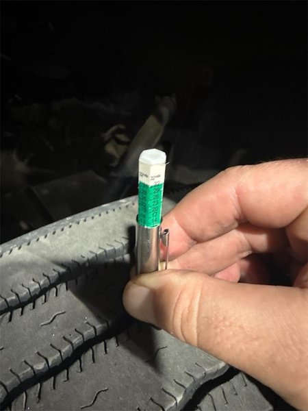 VOLVO VNL64T780 - Trucks