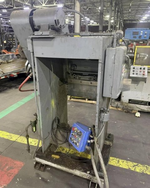 24" X 10" GA LODGE &amp; SHIPLEY S-25CT24 MECHANICAL SHEAR. STOCK # 0434626