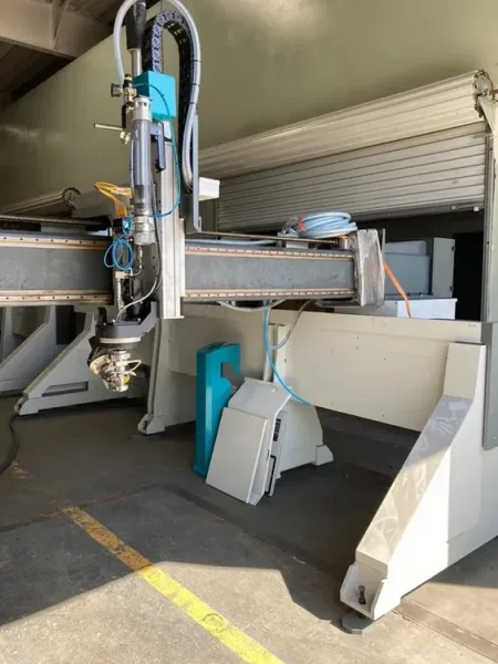 2023 FLOW MACH 200 3020 PIVOT | Waterjet Cutters