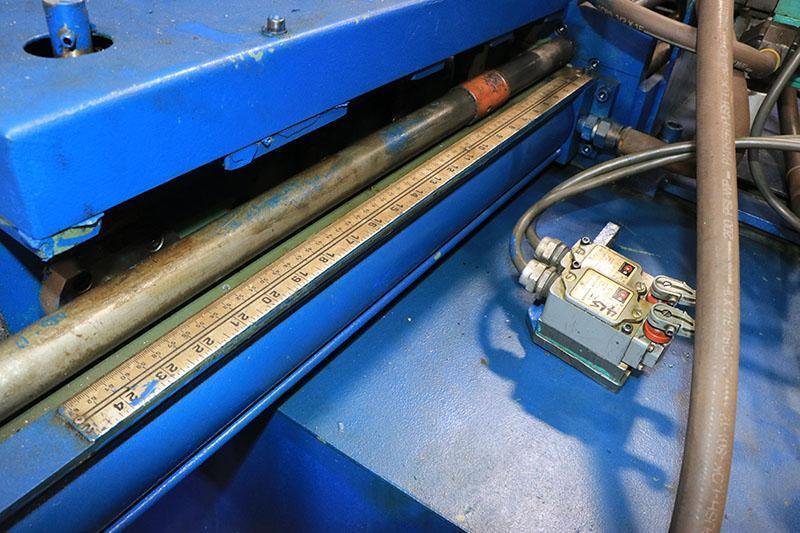 24" x 24" AIR FEEDS INC. Feeder/Straightener, Model AF-3