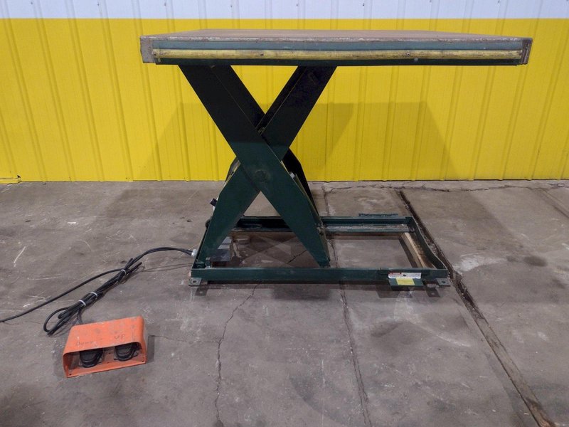 2,000 LBS X 48" X 48" SOUTHWORTH HYDRAULIC SCISSOR LIFT TABLE, SINGLE PHASE 110V STOCK3569