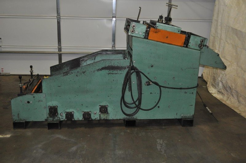 6,000 Lb x 15" x .125" Jaco Coil Cradle Straightener