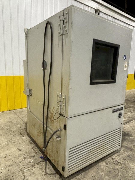 -73* TO 204* C 1999 THERMOTRON MODEL #SM-32C ENVIRONMENTAL TEST CHAMBER WITH HUMIDITY: STOCK #14739