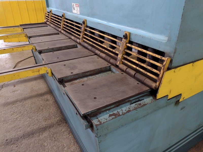 8&#039; x 1/4&quot; MASTER-FAB MODEL #SSB250-8 HYDRAULIC SHEAR: STOCK #18844