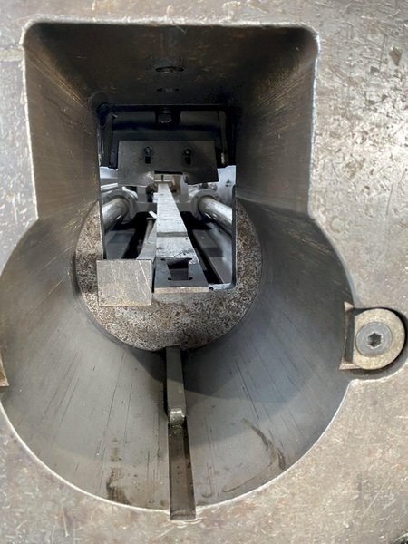 5&quot; X 60&quot; MITTS &amp; MERRILL MODEL #9B HYDRAULIC KEYSEATER. STOCK # 1262520