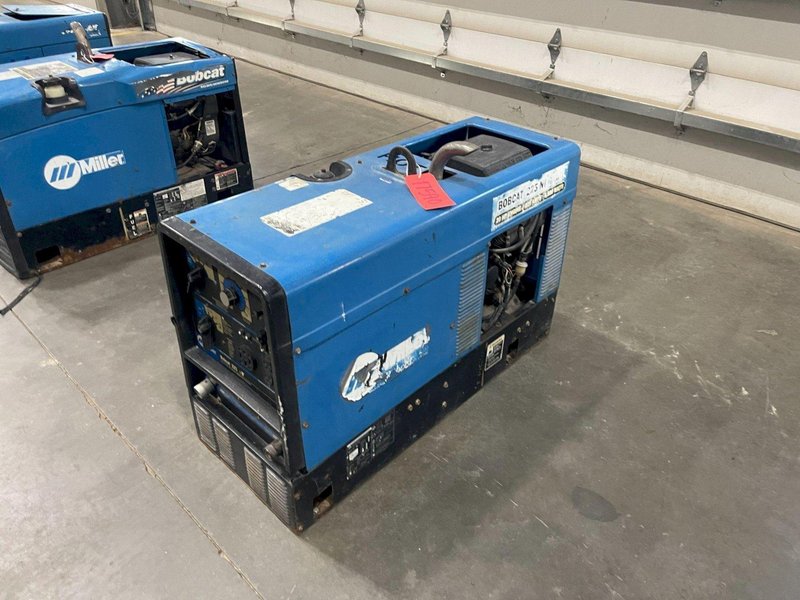MILLER BOBCAT 225NT WELDER GENERATOR 11,000 WATTS USED