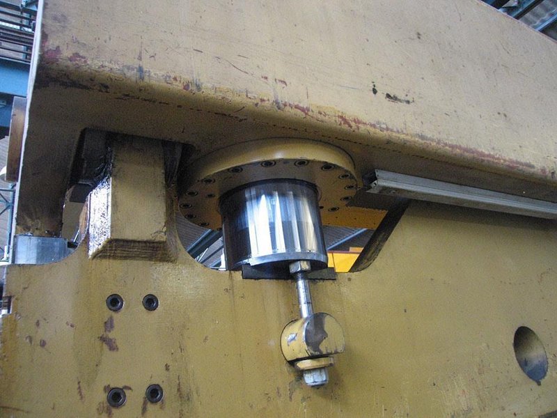 Colly - 640 ton x 10 meter