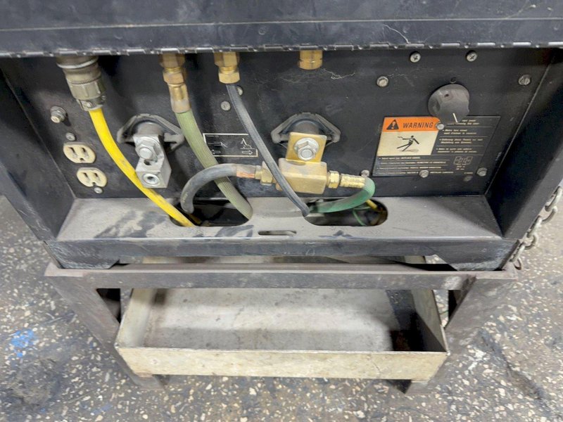 LINCOLN 350 AMP WELDER  -  SQUAREWAVE TIG-355