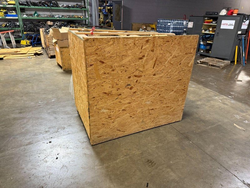 ABB 2500A Spectra Series Copper End Tap Box INDR, 600V, 3PH, 3WG NEW