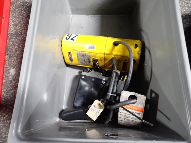 CM 1000 LBS HOIST