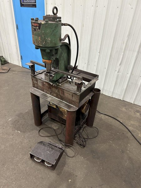 60 TON PEDINGHAUS  MODEL # FP - 60 HYDRAULIC FLANGE PUNCH : STOCK #77526