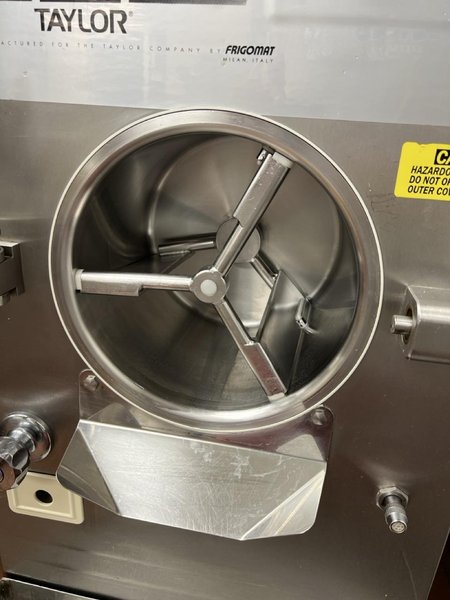 Taylor C118-33 Fully Automatic Batch Ice Cream Freezer, 2003