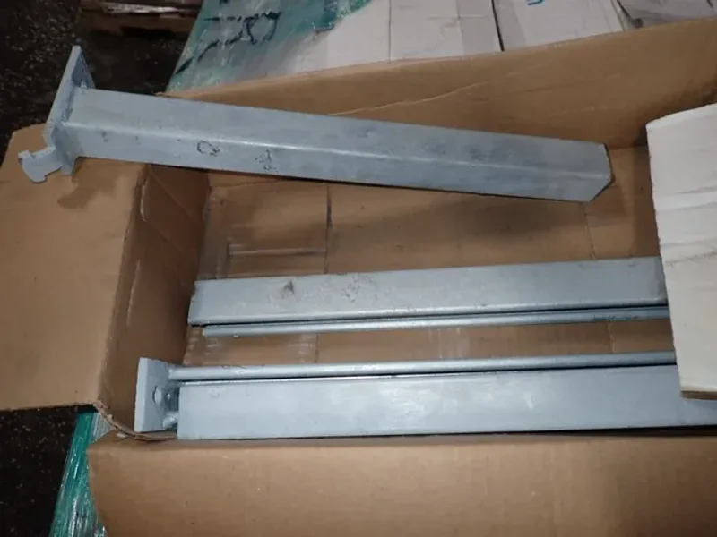 ATKORE/UNISTRUT 18" STRUT BRACKET  -  P2515