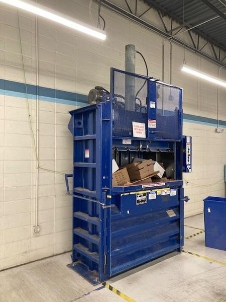 60" X 30" MARATHON MODEL #6030-D HYDRAULIC VERTICAL BALER : YOBRO 25156