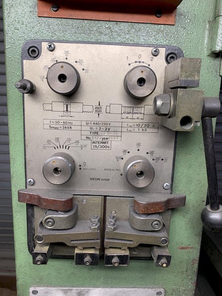 Dake V-16 Vertical Band Saw