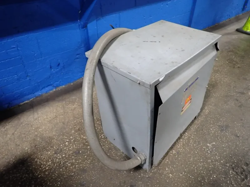 SQUARE D 45 KVA TRANSFORMER   -  45T85HIS