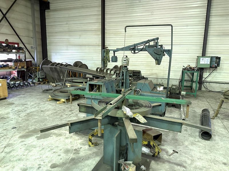 Lenham - LM 800 flight forming machine