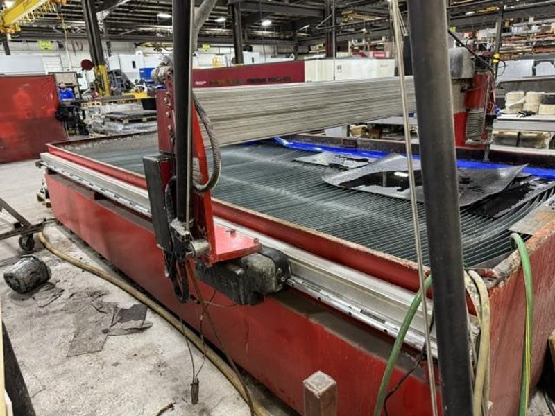 6.5′ x 13′ Omax Maxiem 2040 Waterjet, 2011 – 50,000 PSI