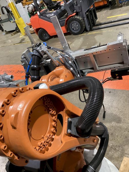 KUKA KR 120 R1800 nano Robot w/ KR C4 NA Controls, Missing Cable Set USED