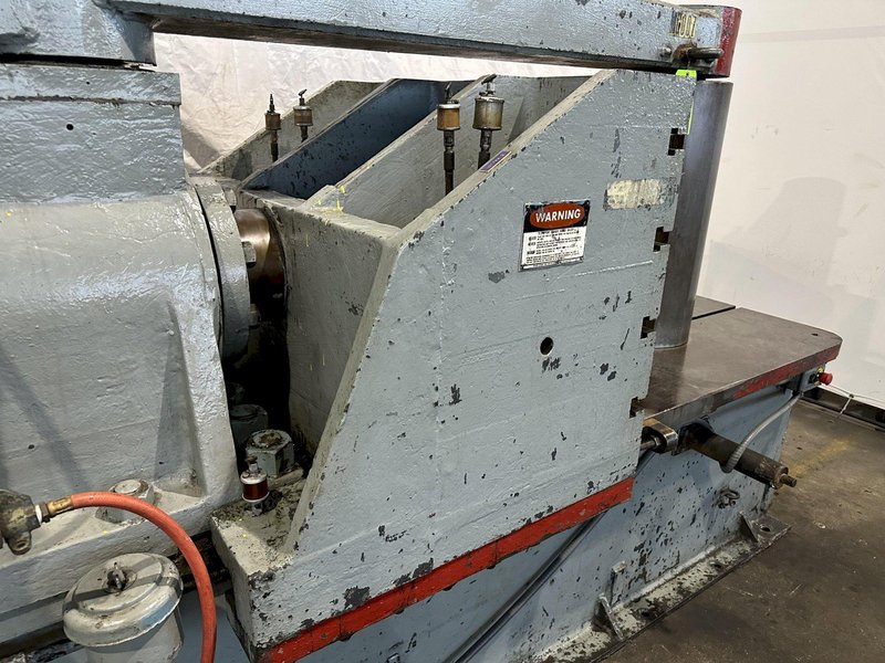 300 TON BULLDOZER HORIZONTAL HYDRAULIC PRESS. STOCK # 0734222