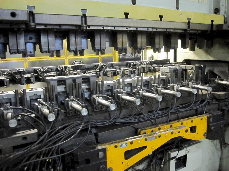 Komatsu Dual Servo Model H2W200 200T Straightside Press