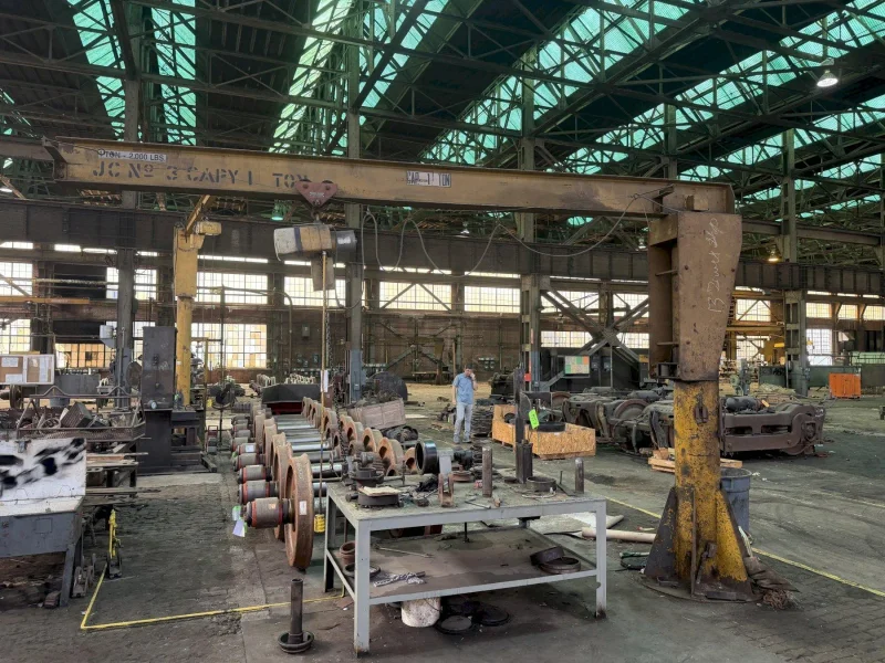 1 TON X 14' JIB CRANE W/ YALE HOIST: YOBRO #26085