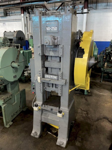 250 TON MINSTER MODEL #90 KNUCKLE JOINT PRESS: STOCK 10128
