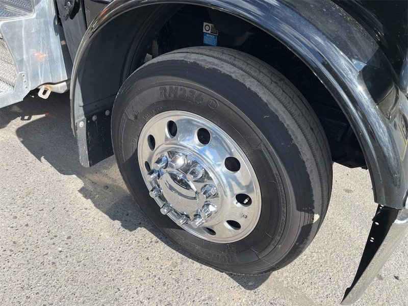 2023 Peterbilt 389 1XPXD49X5PD858396