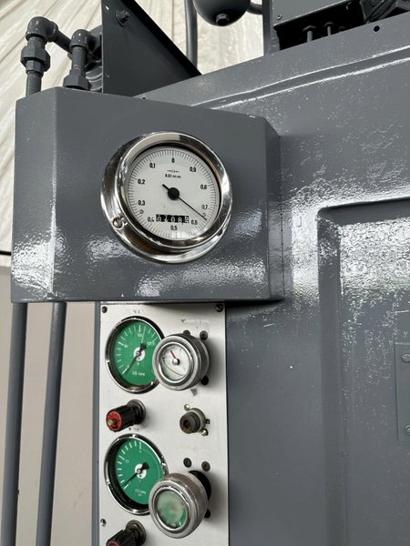 300 TON HINES SC0542 HYDRAULIC DEEP DRAW PRESS. STOCK # 0420423