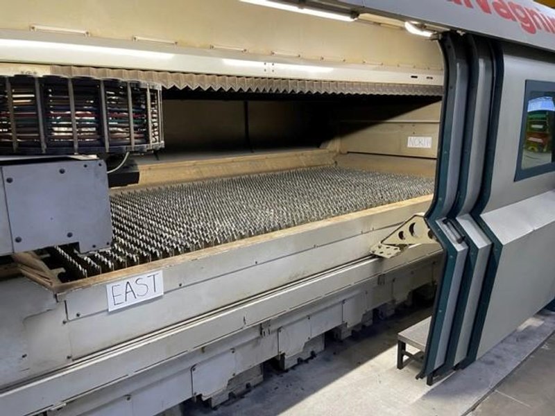 3000 WATT SALVAGNINI L3-30-SYS CNC FIBER LASER CUTTER