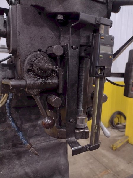 SEIKI XL VARIABLE SPEED VERTICAL KNEE MILL: YOBRO #23840