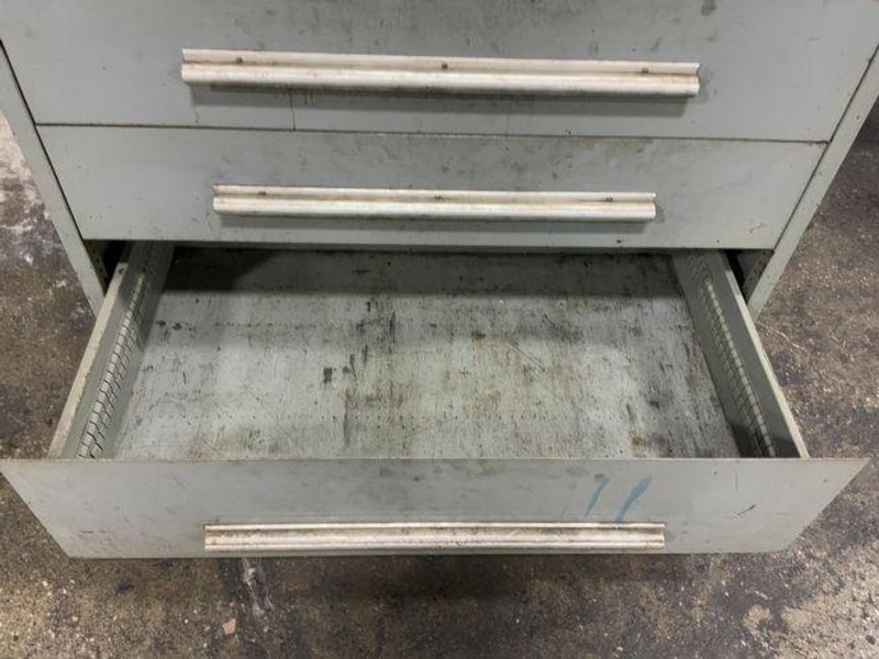 5 DRAWERS TOOL CABINET