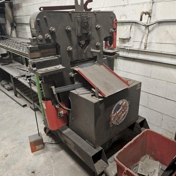 55 TON EDWARDS HYDRAULIC IRONWORKER. STOCK # 0561025.