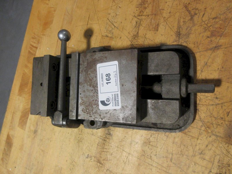 Kurt D-60 6&quot; Machine Vise W/ Jaws &amp; Handle- Auction Item