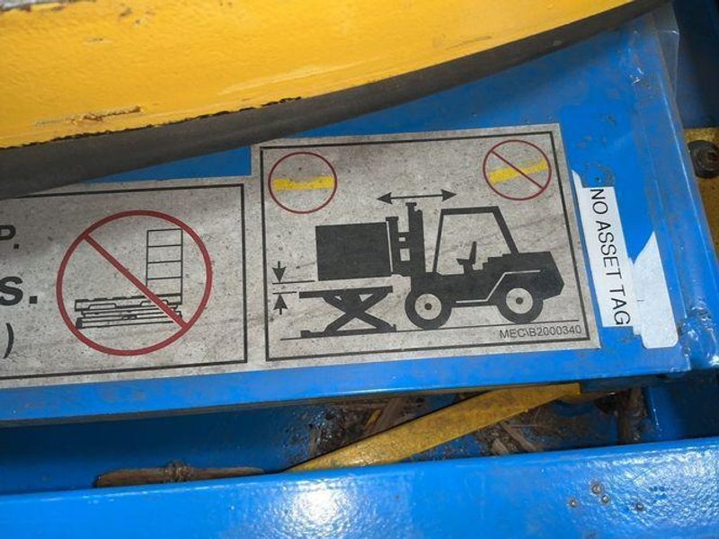 3,000 LBS PALLET LIFTER