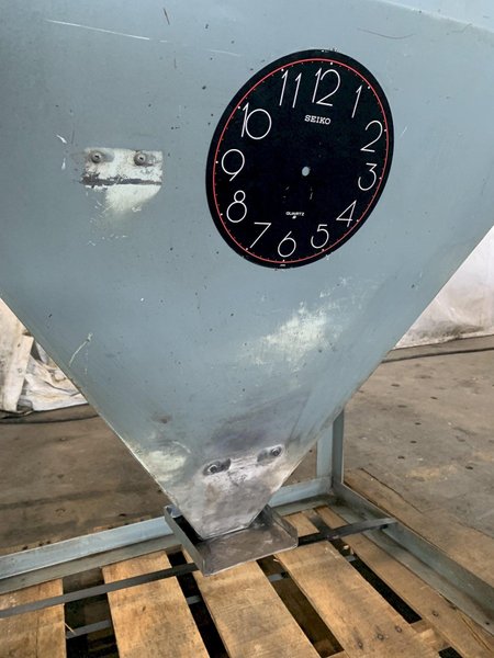 TRINCO SAND BLAST CABINET. STOCK #0872824