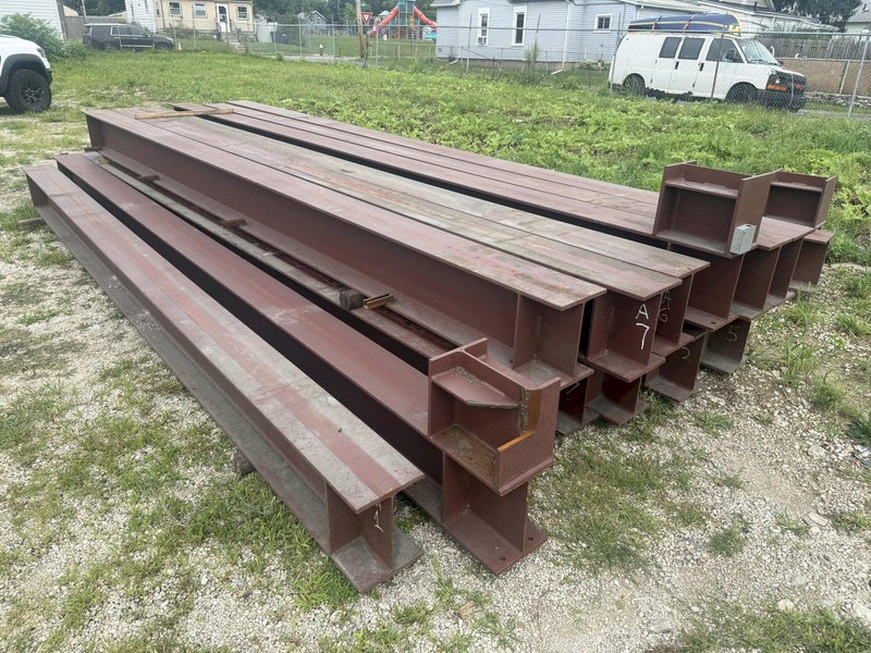 10 TON x 360 FT LONG FREE-STANDING CRANE RUNWAY SYSTEM: RAIL, I-BEAMS, AND UPRIGHTS: YOBRO 25872