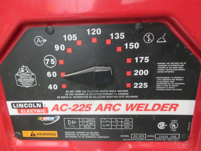 Lincoln Electric AC-225 Stick Arc Welder with Spool .035" Welding Wire- Auction Item